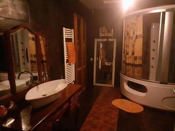 Фото номера Семейный люкс Проживание в семье Parila Home Stay г. Parila 15